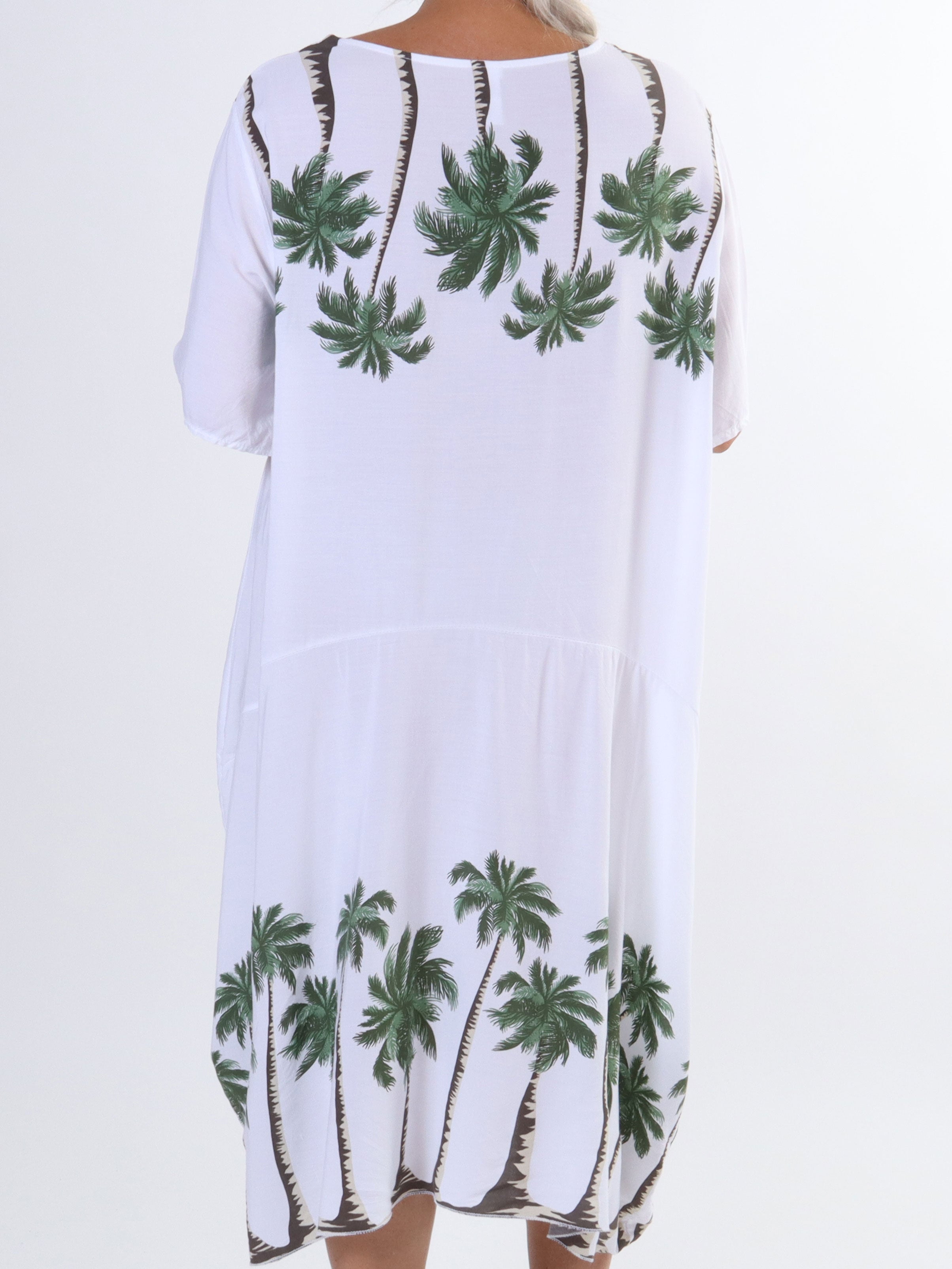 Idaline - Sød plus size kjole med palme motiver og lommer